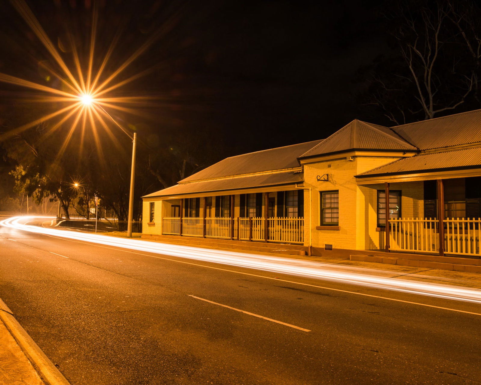 South Albury NSW Accommodation in Surfers Paradise