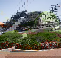 Yeppoon War Memorial - Accommodation in Surfers Paradise