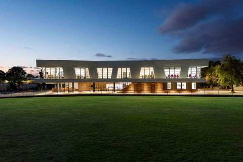 Bowery Theatre - Accommodation in Surfers Paradise 1