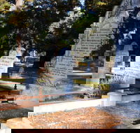 Lucindale Cemetery - Accommodation in Surfers Paradise