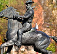 Thunderbolt's Statue and Constable Walker Memorial - Accommodation in Surfers Paradise