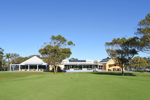 Hawks Nest Golf Club - Accommodation in Surfers Paradise 0