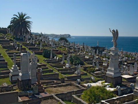 Waverley Cemetery - Accommodation in Surfers Paradise 0