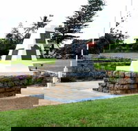 Dunwich War Memorial - Accommodation in Surfers Paradise
