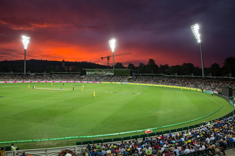 Manuka Oval - Accommodation in Surfers Paradise 2