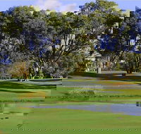 Meadow Springs Golf and Country Club - Accommodation in Surfers Paradise