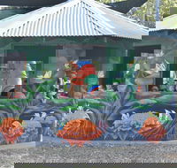 Howlong's Enchanted Hut - Accommodation in Surfers Paradise