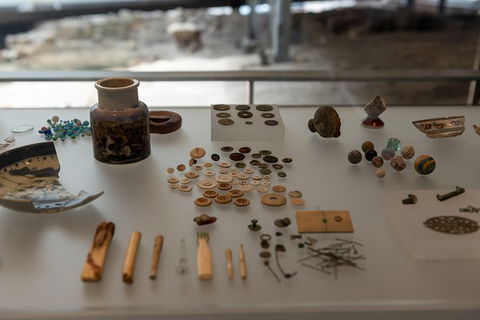 Lonely Planet: Highlights & Hidden Gems Of Sydney With A Local Guide - Accommodation in Surfers Paradise 4