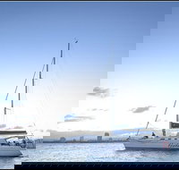 Gold Coast Sailing Cruise with sparkling wine  nibbles platter - Accommodation in Surfers Paradise