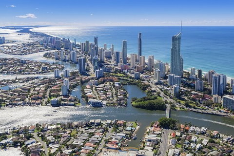 Departure Private Transfers From Gold Coast City To Gold Coast Airport OOL - Accommodation in Surfers Paradise 3