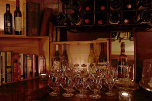 Deco Wine Bar - Accommodation in Surfers Paradise 0