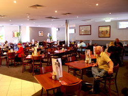 Midway Tavern - Accommodation in Surfers Paradise 2
