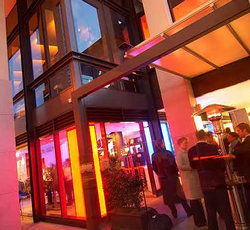 Number Five - Accommodation in Surfers Paradise 3