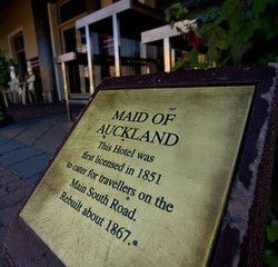 Maid Of Auckland Hotel - Accommodation in Surfers Paradise 1