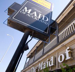 Maid Of Auckland Hotel - Accommodation in Surfers Paradise 3