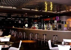 The Cavern Club - Accommodation in Surfers Paradise 3