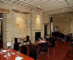 Customs House Waterfront Hotel - Accommodation in Surfers Paradise 1