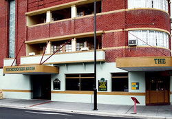 Knickerbocker Hotel - Accommodation in Surfers Paradise 1