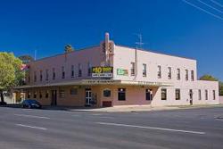 Railway Hotel - Accommodation in Surfers Paradise 0