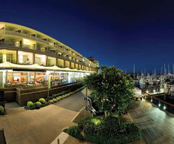 B - Accommodation in Surfers Paradise 0