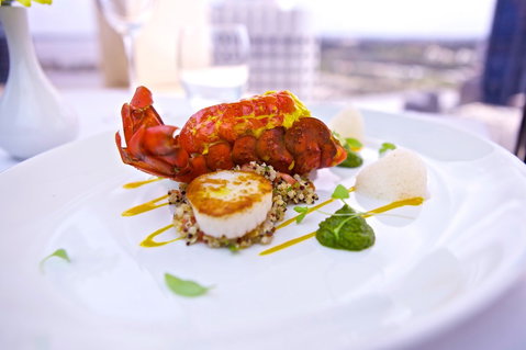 C Restaurant - Accommodation in Surfers Paradise 2