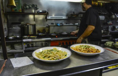 Casa Nostra Pizza & Spaghetti House - Accommodation in Surfers Paradise 1