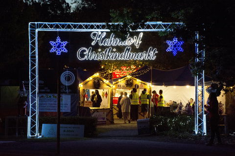Hahndorf Christmas Market Walking Tours - Accommodation in Surfers Paradise 0