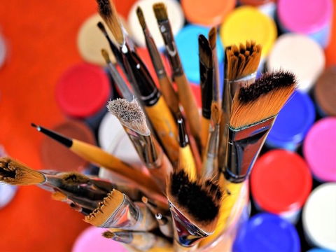 Weekly Youth Art Classes - Accommodation in Surfers Paradise 0