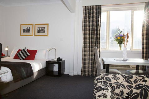 Collins Hotel - Accommodation in Surfers Paradise 6