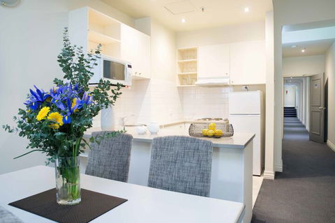 Collins Hotel - Accommodation in Surfers Paradise 4