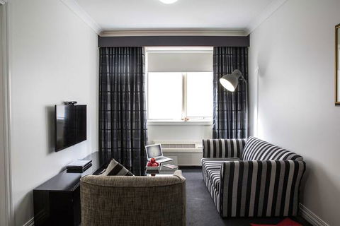 Collins Hotel - Accommodation in Surfers Paradise 3