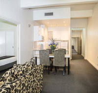 Collins Hotel - Accommodation in Surfers Paradise
