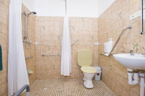 The Standpipe Golf Motor Inn - Accommodation in Surfers Paradise 4