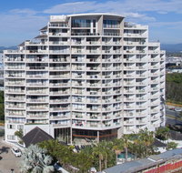 Broadbeach Savannah Hotel  Resort - Accommodation in Surfers Paradise