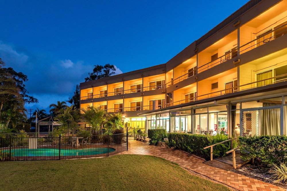 South Gladstone QLD Accommodation in Surfers Paradise