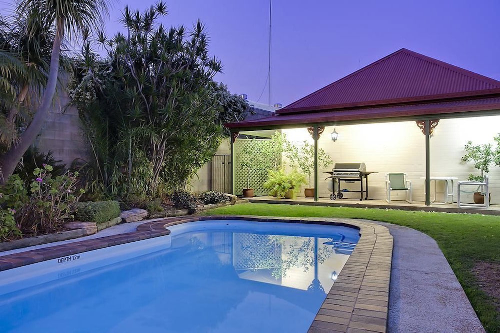 Goondiwindi QLD Accommodation in Surfers Paradise