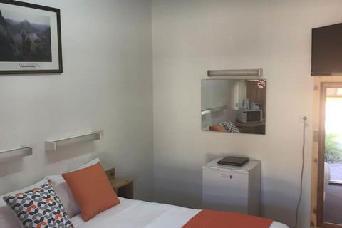 Sturt Motel - Accommodation in Surfers Paradise 6