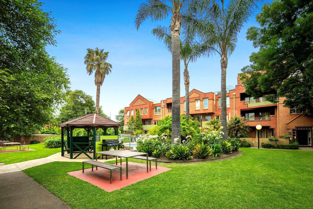  Accommodation in Surfers Paradise