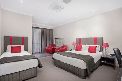 Platinum International - Accommodation in Surfers Paradise 5