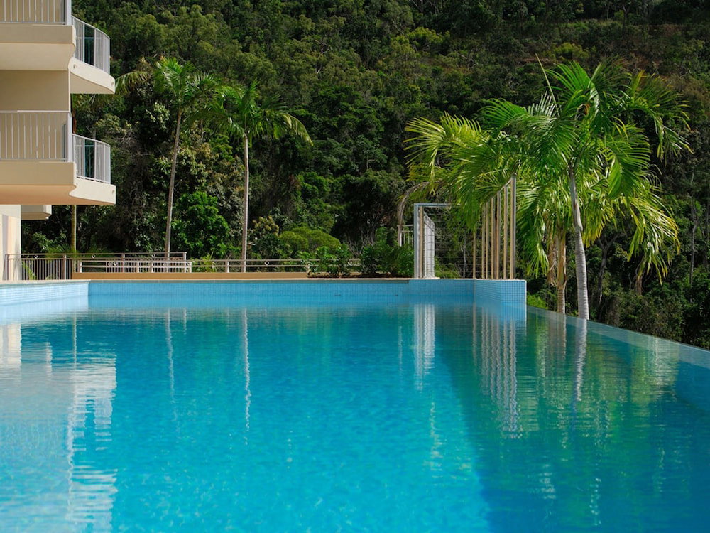 Airlie Beach QLD Accommodation in Surfers Paradise