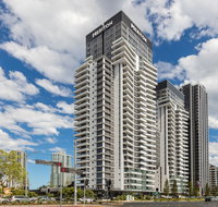 Meriton Suites Broadbeach Gold Coast - Accommodation in Surfers Paradise