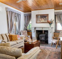 Reillys Wines Heritage Cottages - Accommodation in Surfers Paradise