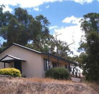 Riesling Country Cottages - Accommodation in Surfers Paradise