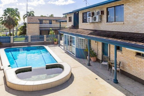 Gladstone Palms Motor Inn - Accommodation in Surfers Paradise 2