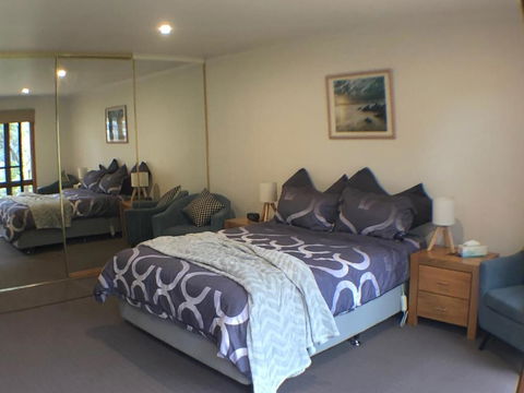REBS BatB - Accommodation in Surfers Paradise 1