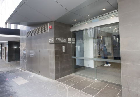 Carlson View Apartments - 315 LaTrobe St - Accommodation in Surfers Paradise 1