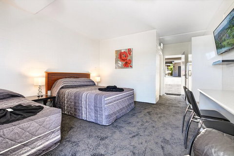 Aaron Motel - Accommodation in Surfers Paradise 6