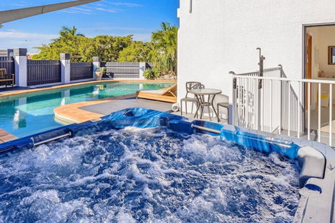 Aaron Motel - Accommodation in Surfers Paradise 7