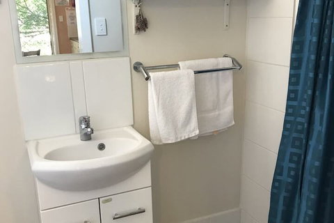 Padthaway Caravan Park - Accommodation in Surfers Paradise 7