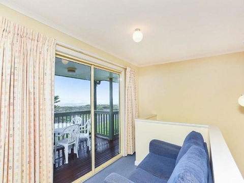 Tahren Beachfront Shack - Accommodation in Surfers Paradise 5